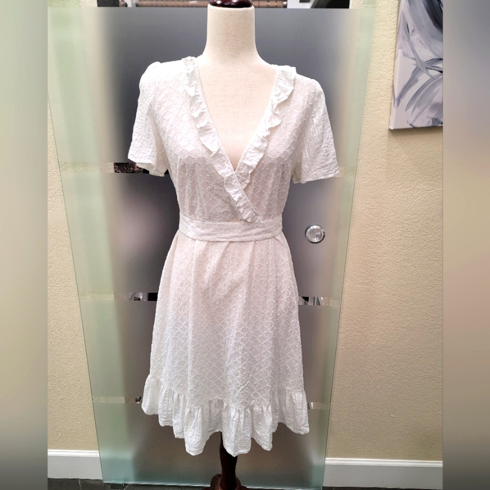 Beyond The Radar Elegant White Eyelet Ruffle Dress Size Large